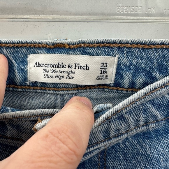 ABERCROMBIE & FITCH The 90's high rise straight plus size medium wash jean 16L - Picture 6 of 15